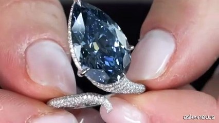 Un raro diamante blu da 9,5 carati all'asta da Christie's a Ginevra