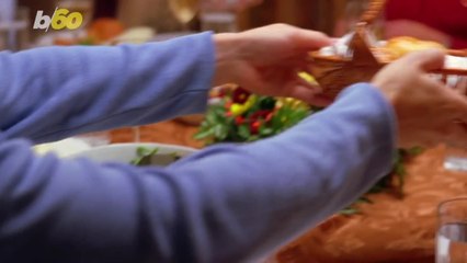 How To Serve Drinks The Right Way During Your Thanksgiving Dinner Party