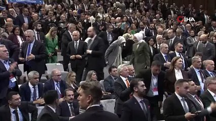 Cumhurbaşkanı Erdoğan: "C130 tipi askeri uçağımızın Gürcistan-Azerbaycan sınırında düştüğü bilgisini derin bir üzüntüyle öğrendik. Enkaza ulaşma çalışmaları ile ilgili ülke makamlarıyla koordineli çalışmalarımız devam ediyor"