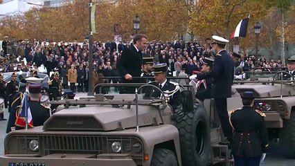 Giornata dell’armistizio a Parigi: Macron rende omaggio ai caduti