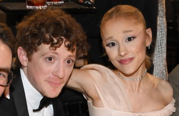 Ariana Grande und Ethan Slater wollen Romanze privat halten
