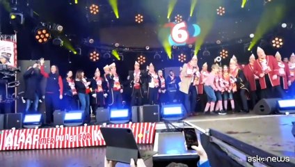 Germania, fra coriandoli e costumi al via il Carnevale di Colonia