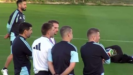 La visita de Mastantuono a sus compañeros de la selección argentina