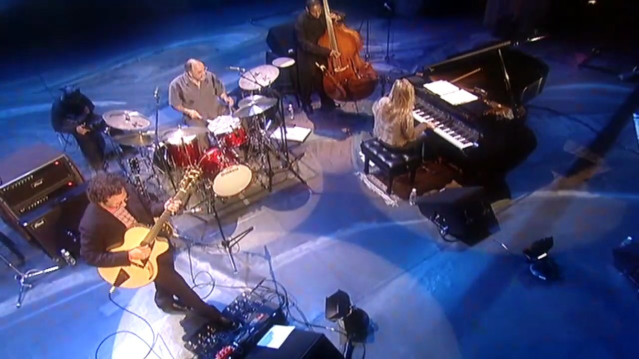 DIANA KRALL — East of the Sun (and West of the Moon) — DIANA KRALL: LIVE AT THE MONTRÉAL JAZZ FESTIVAL – (2004)