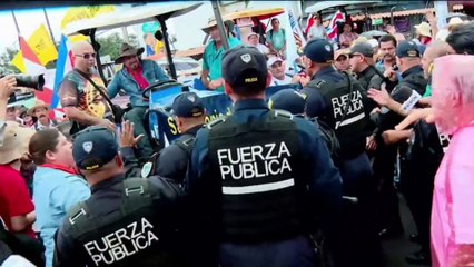 tn7-agricultores-docentes-y-universitarios-toman-las-calles-rumbo-a-casa-presidencial-111125