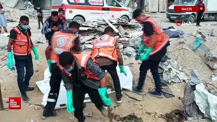 Gazze'de cenazeler kimlik tespiti için mezarlardan çıkarılmaya devam ediyor