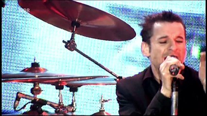 World in My Eyes - Depeche Mode (live)