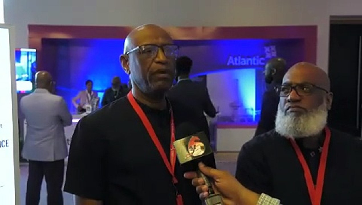 ROGET ON 10 PER CENT ISSUE