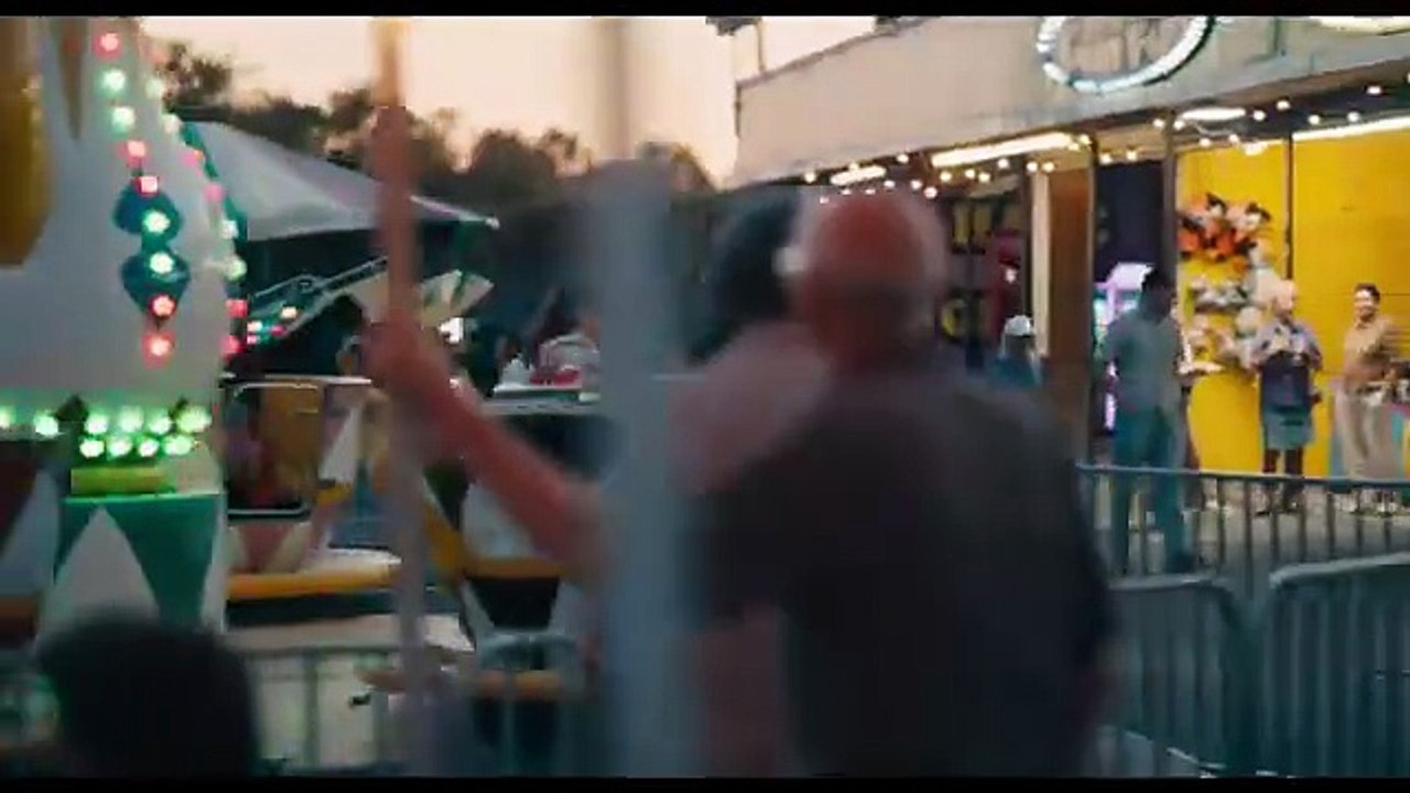 Song Sung Blue | Trailer 2