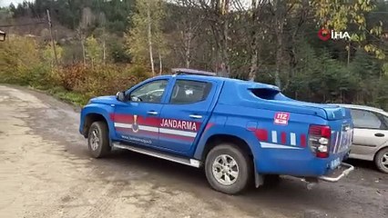 Anne ve oğlunun cesedinin bulunduğu bölgede kayıp çanta ile ayakkabı bulundu, telefona ulaşılamadı