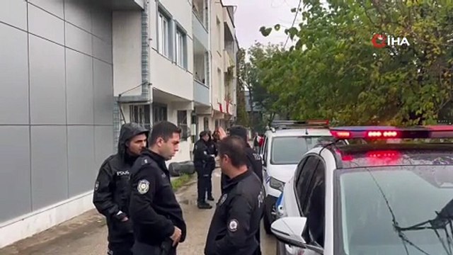 Dengesini kaybedip camdan düşen şahıs ağır yaralandı