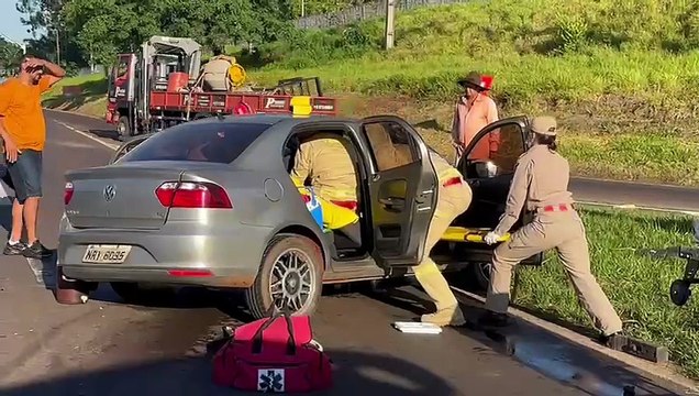 Acidente no trevo do Parque de Exposições deixa três pessoas feridas nesta quarta-feira