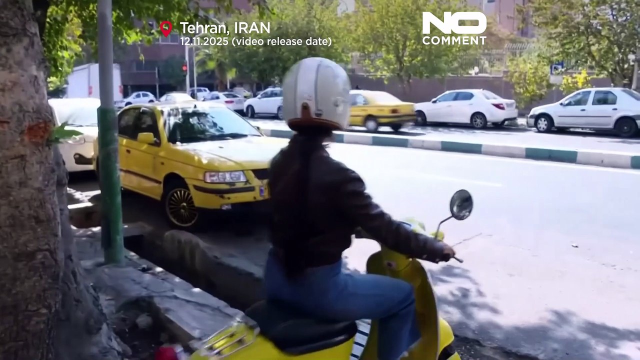 Mais mulheres conduzem motas em Teerão e desafiam as leis iranianas