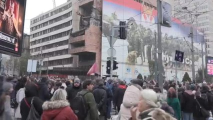 Nacionalistas serbios se manifiestan para defender su patrimonio histórico