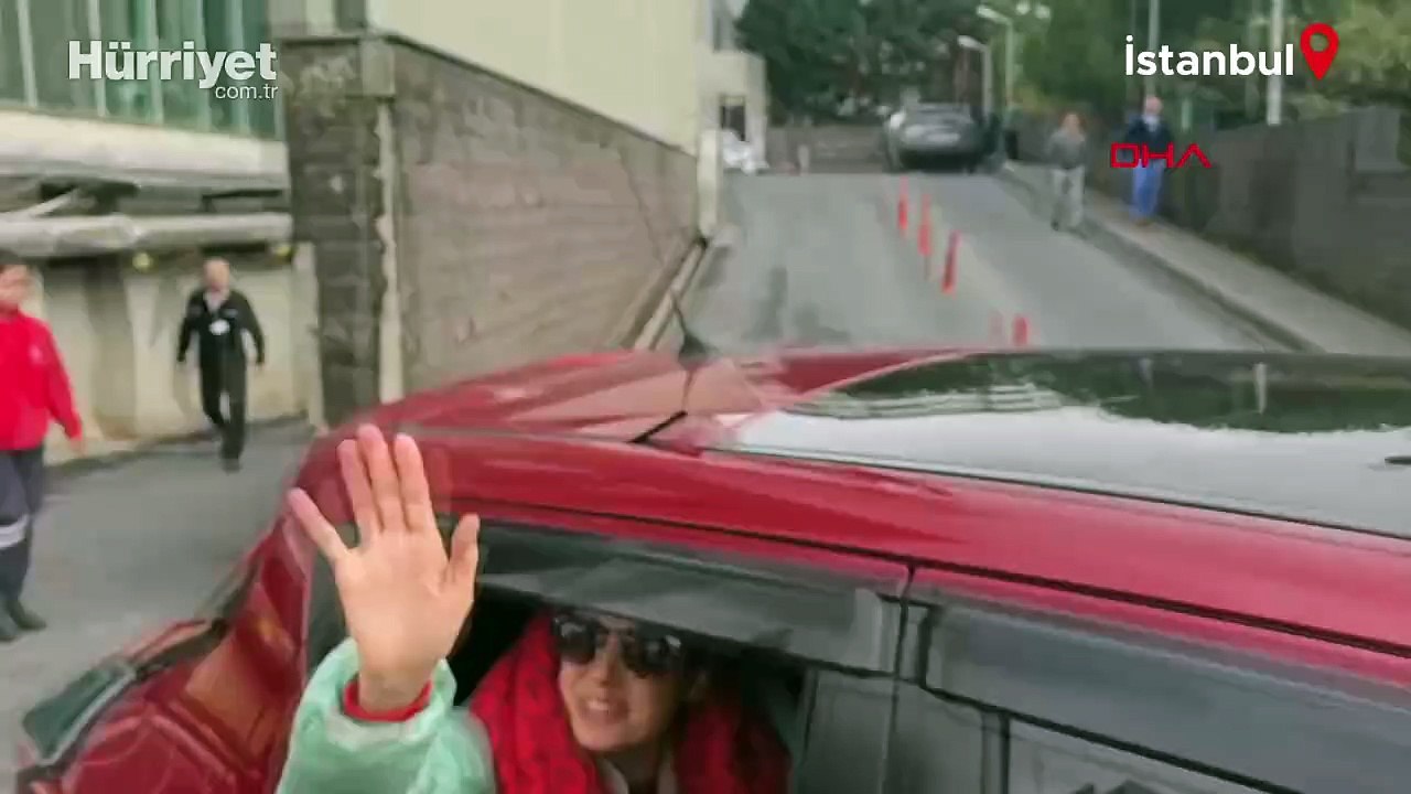 Özgü Namal ve çocukları trafik kazası geçirdi