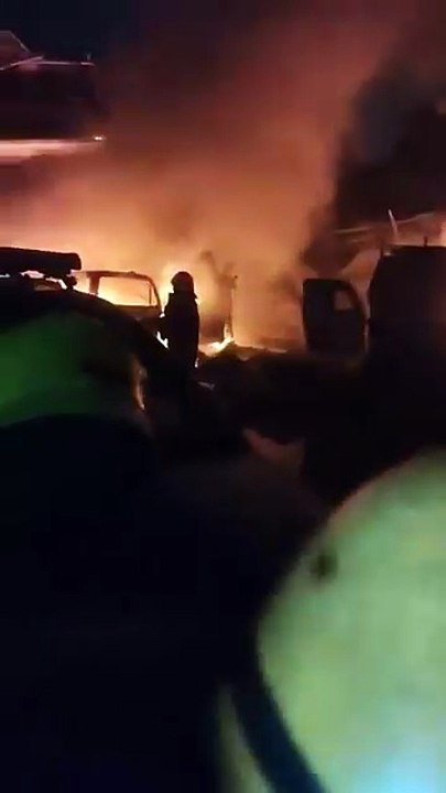 مقتل 7 أشخاص وإصابة 27 آخرين بانفجار عبوات ناسفة في مركز شرطة بالهند (فيديو)