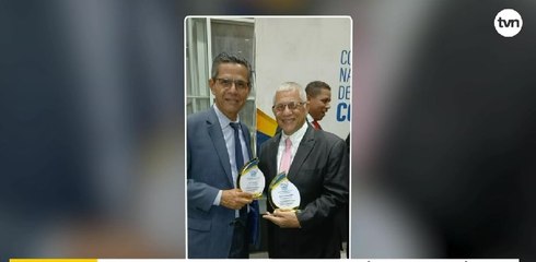 Colegio de Periodista reconoce trayectoria de periodistas de TVN Media