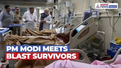 Delhi Red Fort Blast: PM Modi Visits Injured Victims at LNJP Hospital, Pledges Justice