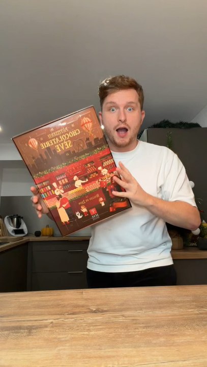 Calendrier de l’Avent de la Chocolaterie de Sève à Lyon 😍🍫✨Si vous voulez savourer la magie de Noël avant les fêtes 🎄, avec des produits artisanaux 😋💫Et toi, t’as quoi comme calendrier de l’Avent cette année ? 👀🎁 offert