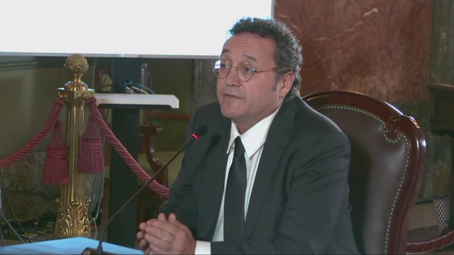 El fiscal general no contesta a las acusaciones y tacha de desleal a la del novio de Ayuso