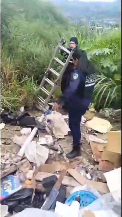 Niño en basurero