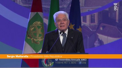 Mattarella "L'astensione preoccupa, sfida per chi crede nella partecipazione"