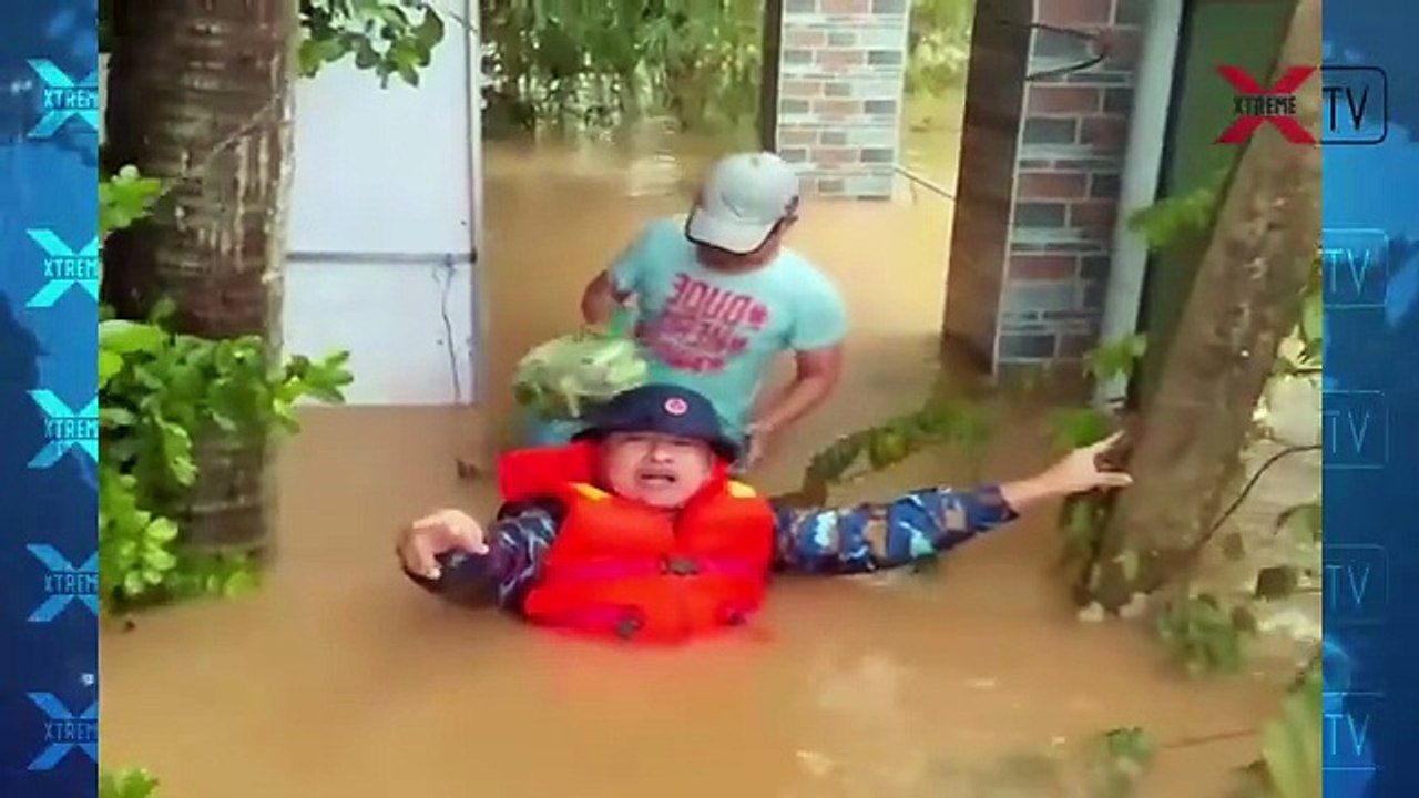 Record-Breaking Floods in Vietnam | Cities Underwater, Thousands Trapped