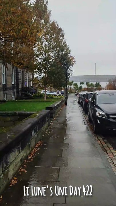 Li Lune 月亮 Vlog Uni Day 422 raining day and my doodles during the class