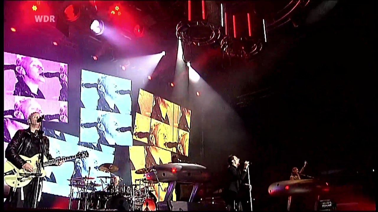 Never Let Me Down Again - Depeche Mode (live)