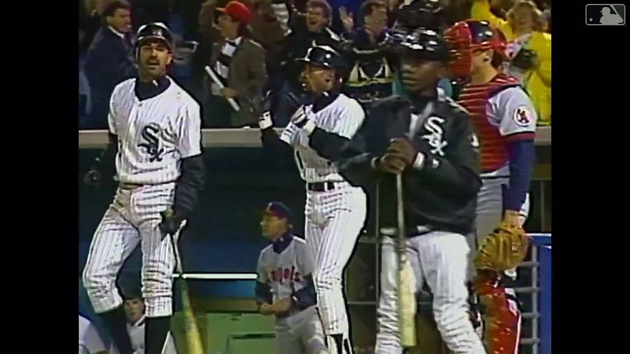 Bo Jackson (CWS) hits a pinch-hit home run in the bottom of the 9th, ties the game (9/20/91)
