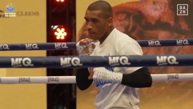 Poids moyens - Benn et Eubank s'échauffent sur le ring avant leur combat