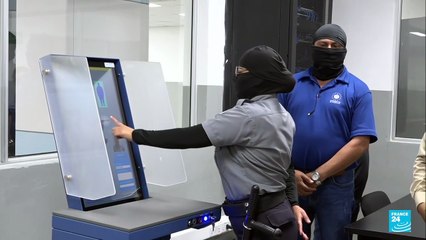 HRW denuncia tortura y violencia sexual contra migrantes venezolanos en megacárcel de El Salvador