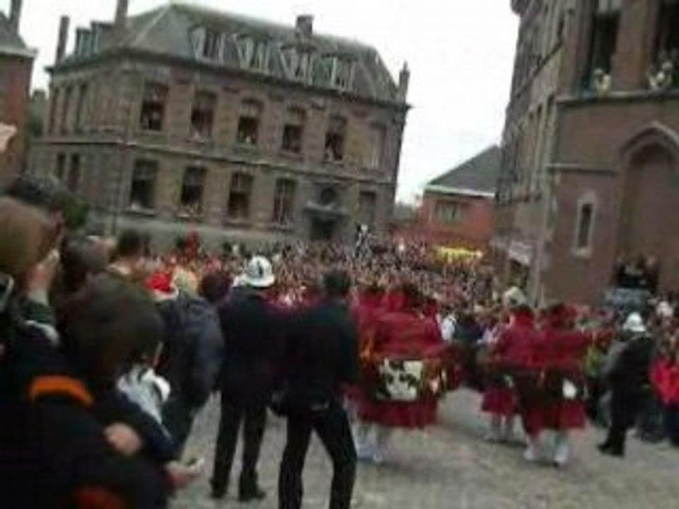 doudou 2008 - Procession - Les chinchins