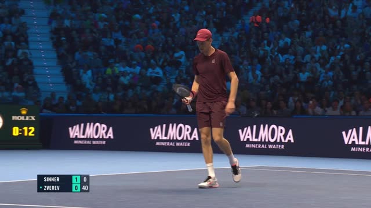 Sinner advances to ATP Finals last-four