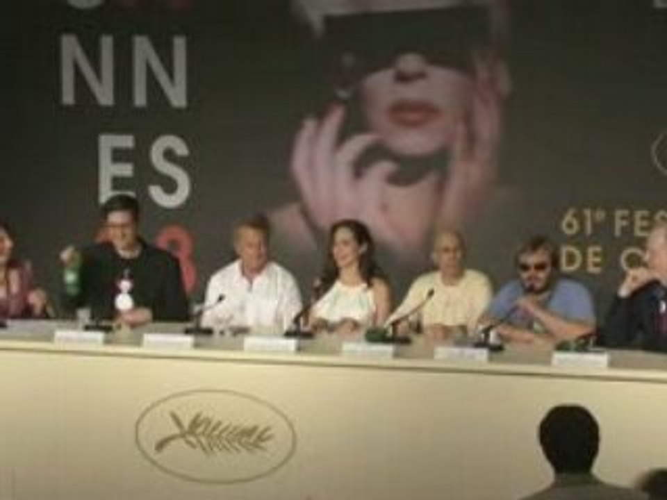 Angelina Jolie talks about the triplets