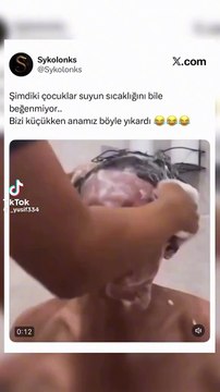 This is how our mother used to wash us when we were little 😄 #komedi #komikvideolar #keşfet