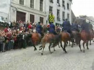 doudou 2008 -  Procession - au galop 2