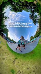 Berlari bukan soal cepat atau lambat, tapi tahu arah tujuan itu yang penting. 🗺️ Setiap langkah adalah bagian dari perjalanan seru ini. 🏞️ Apa yang bikin kamu terus bergerak maju? Yuk, ceritain di komen! 👇✨ Semangat! 💪 Lari terus! 🤩