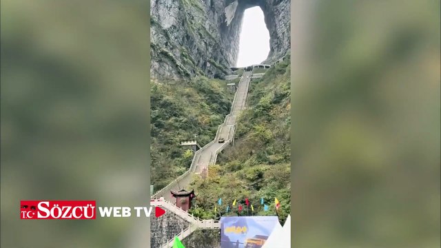 Elektrikli araba markası şov yaparken rezil oldu: Tarihi yapıyı mahvettiler