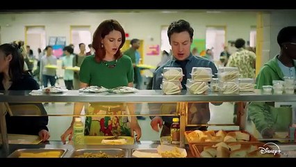 Bande-annonce d'English Teacher / La série n'aura pas de saison 3