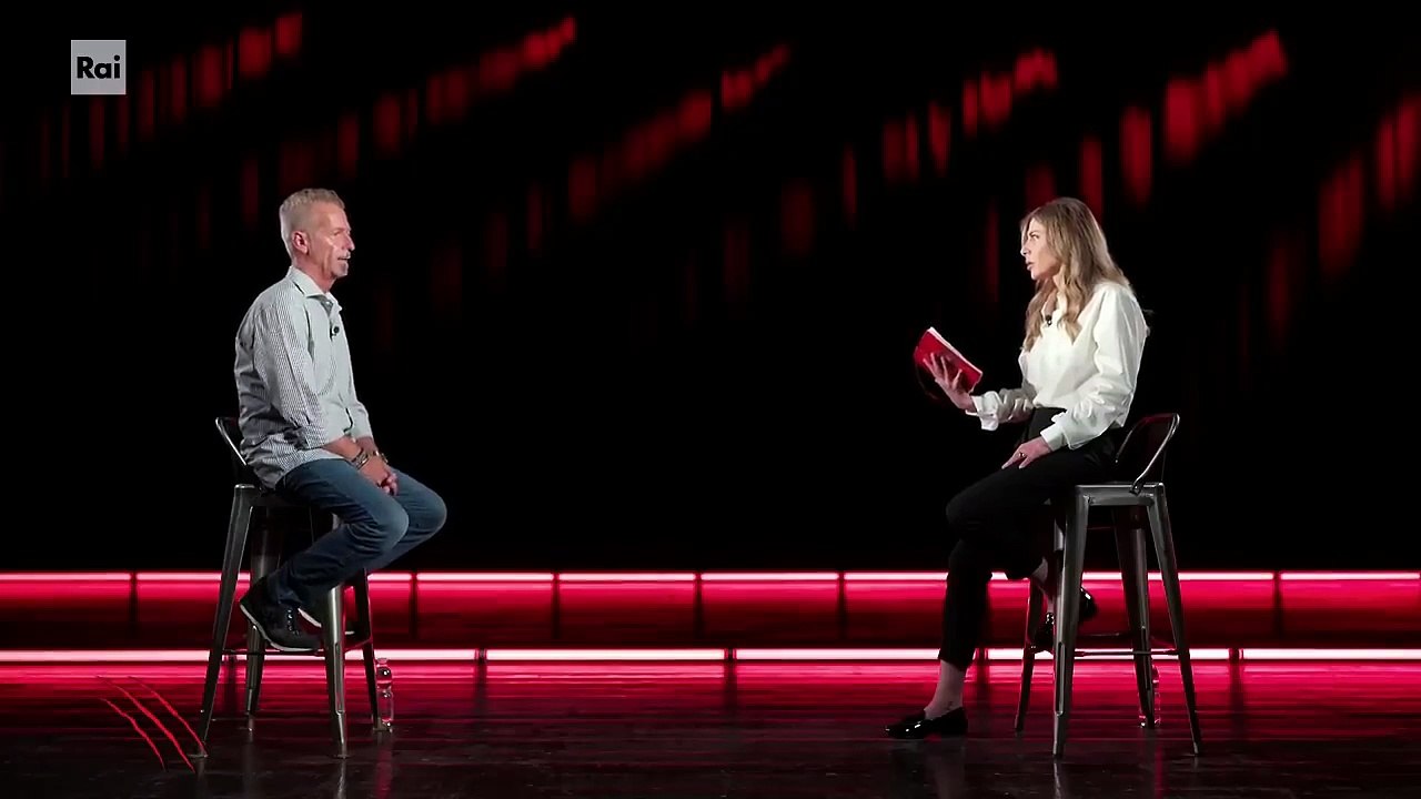 Massimo Bossetti la verità sulle ricerche su Internet - Belve Crime 10_06_2025 - Rai (720p, h264)