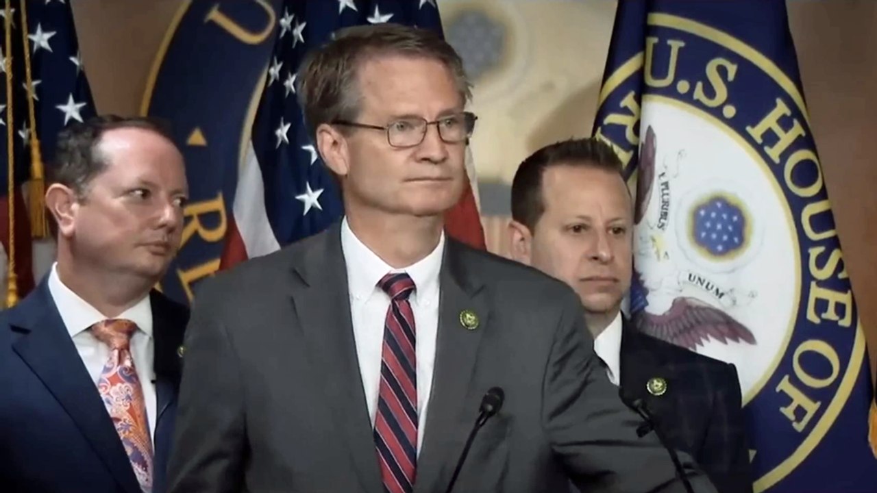 The Age Of Disclosure Trailer OV