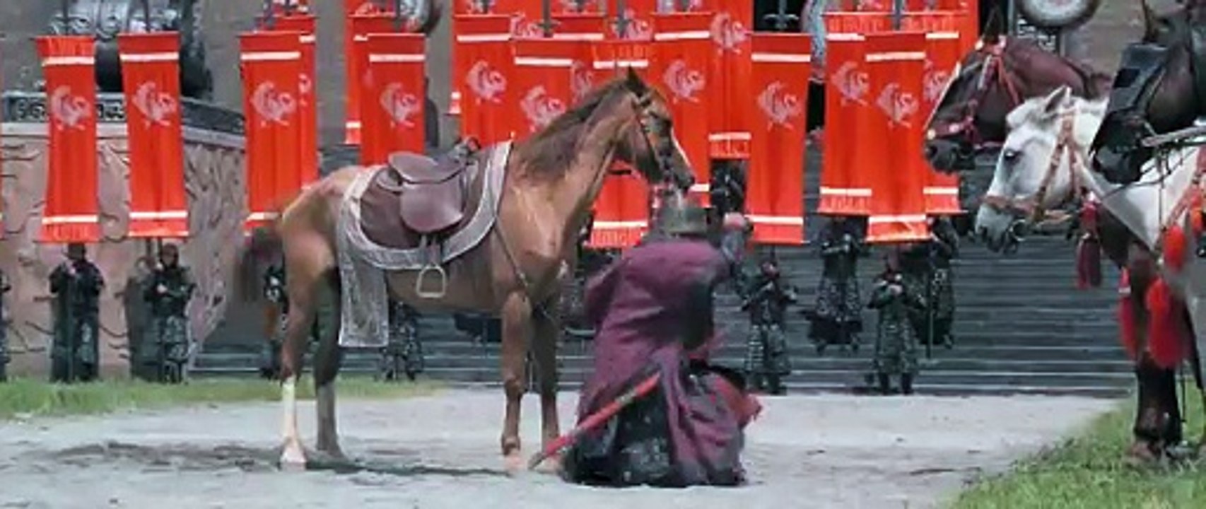 Detective Dee muss in seinem ersten Film, in das Geheimnis der Phantomflammen, einen schwierigen Fall lösen