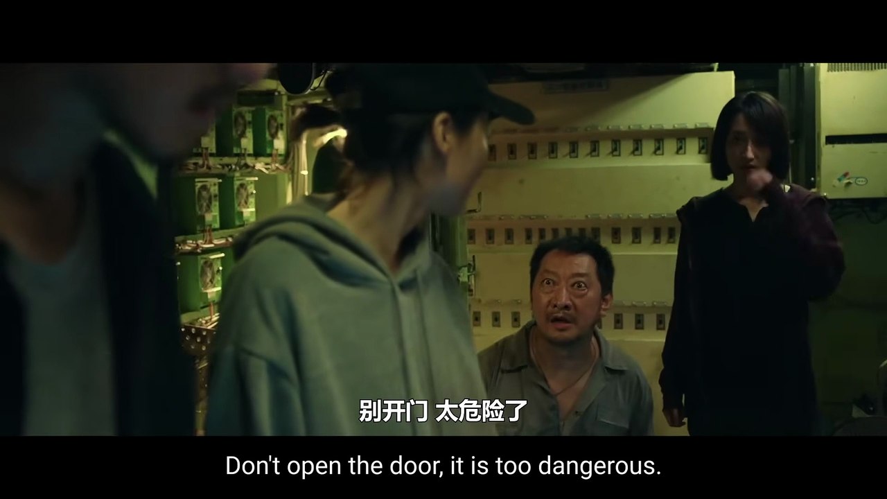 Deep Sea Giant Spider Awakens! Ship Surrounded by Giant Spiders, Crew Brutally Attacked! 🕷🌊#movie