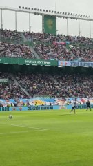 ¡Leo Messi enloquece al Martínez Valero con su increíble actuación! ⚽