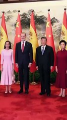 Los reyes Felipe y Letizia asisten a su cita más formal de esta visita de Estado a China, la ceremonia de bienvenida en el Palacio del Pueblo