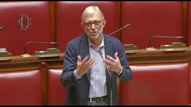 Camera, ironia Giachetti sul gelato: ora anche la panna alla buvette
