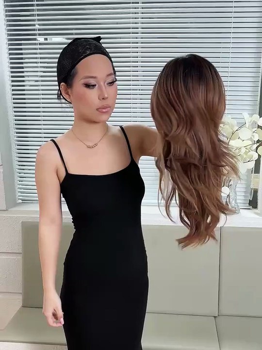 😍 Realistic Synthetic Wig Review! Brown Highlight Loose Wave Wig