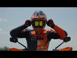 KTM 690 SMC R Modelljahr 2023 - mit Supermoto-ABS und Farbschema in blau und orange!