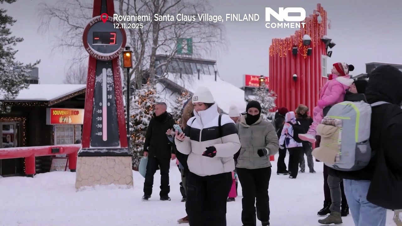 Erster Schnee begeistert das Santa Claus Village in Lappland